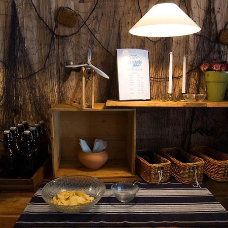 Ulvoe Lakeside Resort Ulvöhamn Екстериор снимка